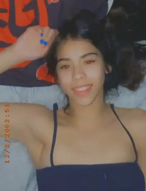 Stephanie Chavez pelada magrinha fodendo com pirocudo videos porno