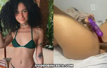 Aquela La nua dando cuzinho fazendo sexo anal