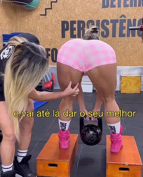 Vivi Winkler pelada vazou nudes da buceta gostosa bombada