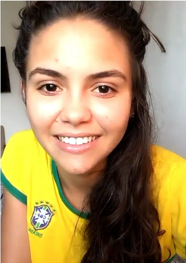 Live da Stacy Girl peladinha no buzzcast abrindo cuzinho